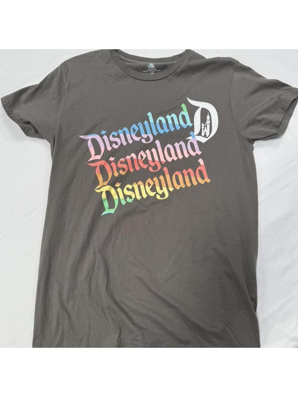 Disney Men's Grey and Black Tshirt